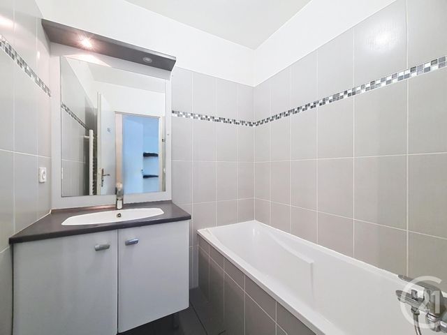 Appartement F2 à vendre - 2 pièces - 37.91 m2 - FRESNES - 94 - ILE-DE-FRANCE - Century 21 Eureka