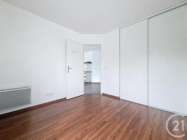 Appartement F2 à vendre - 2 pièces - 37.91 m2 - FRESNES - 94 - ILE-DE-FRANCE - Century 21 Eureka