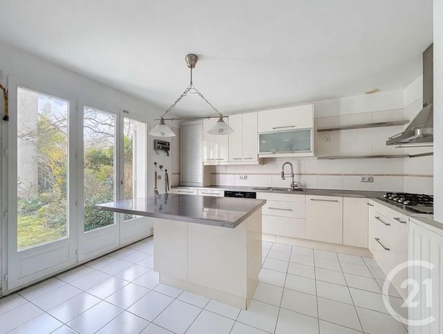 maison à vendre - 6 pièces - 131.0 m2 - RUNGIS - 94 - ILE-DE-FRANCE - Century 21 Eureka