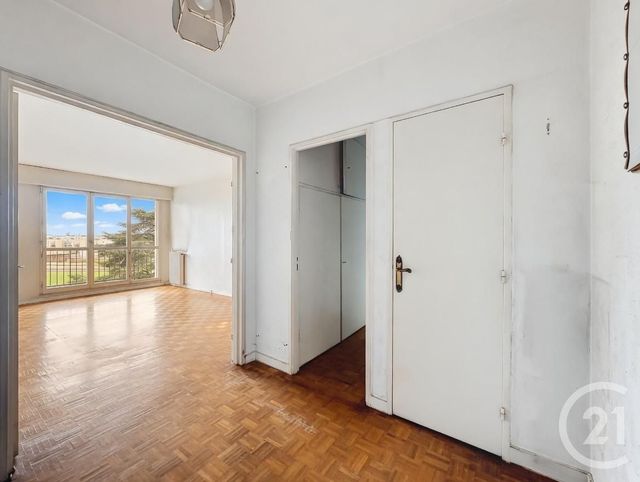 Appartement F2 à vendre - 2 pièces - 54.17 m2 - FRESNES - 94 - ILE-DE-FRANCE - Century 21 Eureka
