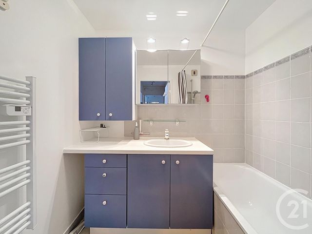 Appartement F3 à vendre - 3 pièces - 64.2 m2 - RUNGIS - 94 - ILE-DE-FRANCE - Century 21 Eureka