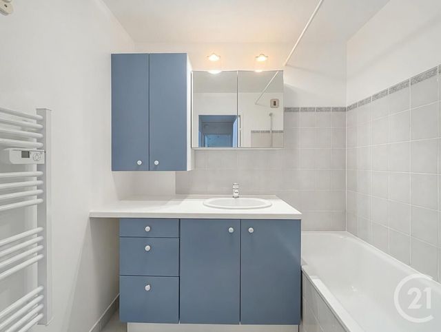 Appartement F3 à vendre - 3 pièces - 64.2 m2 - RUNGIS - 94 - ILE-DE-FRANCE - Century 21 Eureka
