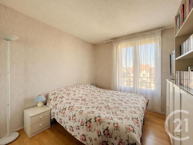 Appartement F3 à vendre - 3 pièces - 64.2 m2 - RUNGIS - 94 - ILE-DE-FRANCE - Century 21 Eureka