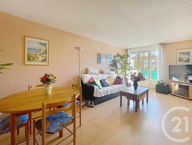 Appartement F3 à vendre - 3 pièces - 64.2 m2 - RUNGIS - 94 - ILE-DE-FRANCE - Century 21 Eureka