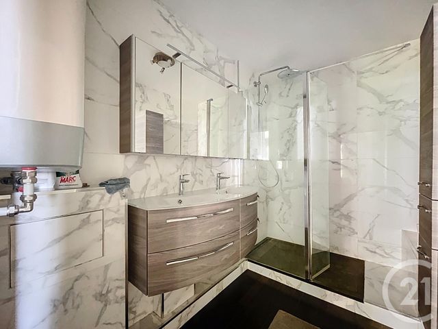 Appartement F4 à vendre - 4 pièces - 79.57 m2 - FRESNES - 94 - ILE-DE-FRANCE - Century 21 Eureka