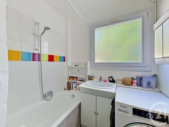 Appartement F4 à vendre - 4 pièces - 63.02 m2 - FRESNES - 94 - ILE-DE-FRANCE - Century 21 Eureka
