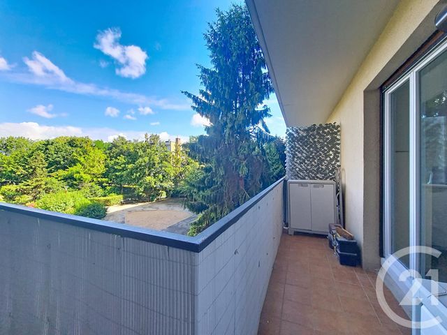 Appartement F2 à vendre - 2 pièces - 49.69 m2 - FRESNES - 94 - ILE-DE-FRANCE - Century 21 Eureka