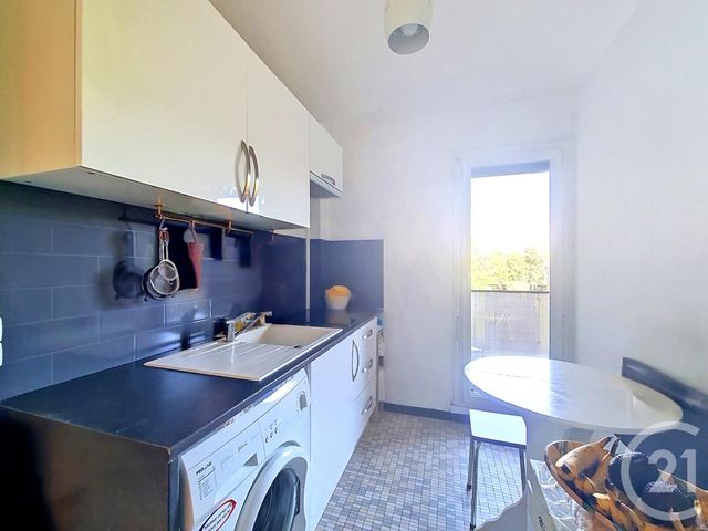 Appartement F2 à vendre - 2 pièces - 49.69 m2 - FRESNES - 94 - ILE-DE-FRANCE - Century 21 Eureka