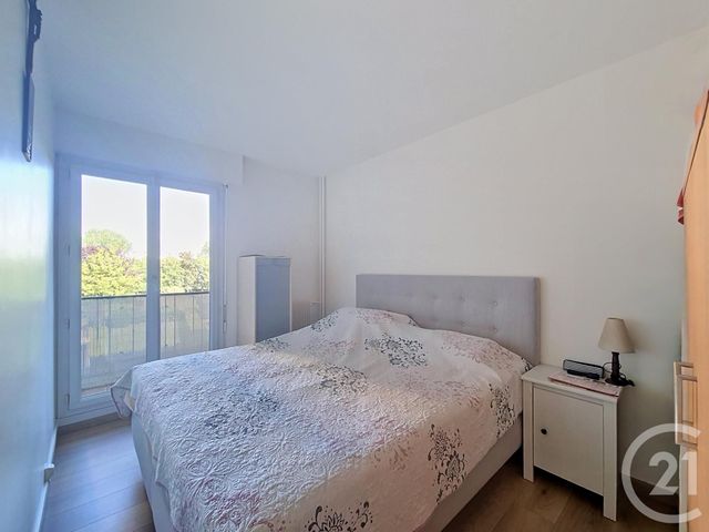 Appartement F2 à vendre - 2 pièces - 49.69 m2 - FRESNES - 94 - ILE-DE-FRANCE - Century 21 Eureka