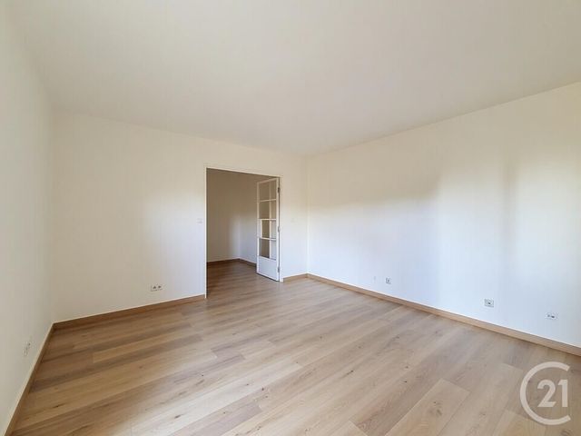 Appartement F2 à vendre - 2 pièces - 49.69 m2 - FRESNES - 94 - ILE-DE-FRANCE - Century 21 Eureka