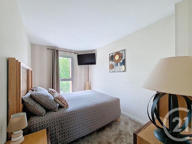 Appartement F5 à vendre - 5 pièces - 70.5 m2 - FRESNES - 94 - ILE-DE-FRANCE - Century 21 Eureka