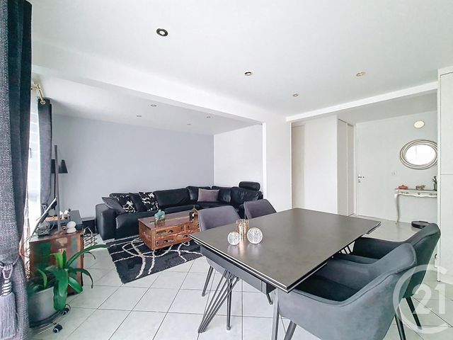 Appartement F5 à vendre - 5 pièces - 70.5 m2 - FRESNES - 94 - ILE-DE-FRANCE - Century 21 Eureka