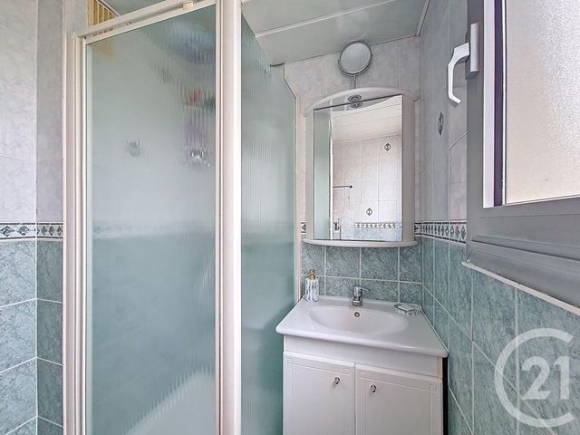 Appartement F5 à vendre - 5 pièces - 70.5 m2 - FRESNES - 94 - ILE-DE-FRANCE - Century 21 Eureka