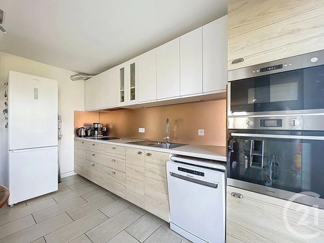 Appartement F5 à vendre - 5 pièces - 84.42 m2 - FRESNES - 94 - ILE-DE-FRANCE - Century 21 Eureka