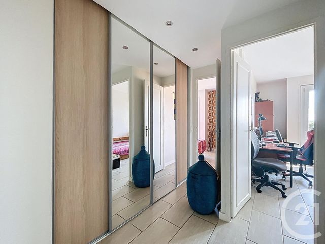 Appartement F5 à vendre - 5 pièces - 84.42 m2 - FRESNES - 94 - ILE-DE-FRANCE - Century 21 Eureka