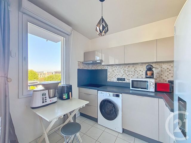 Appartement F2 à vendre - 2 pièces - 44.5 m2 - FRESNES - 94 - ILE-DE-FRANCE - Century 21 Eureka