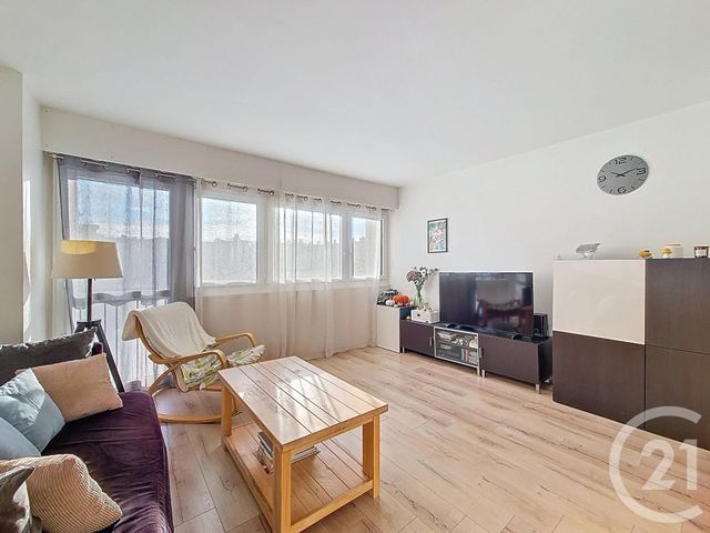 Afficher la photo en grand Appartement F4 à vendre - 4 pièces - 71.19 m2 - RUNGIS - 94 - ILE-DE-FRANCE - Century 21 Eureka