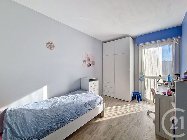 Afficher la photo en grand Appartement F4 à vendre - 4 pièces - 71.19 m2 - RUNGIS - 94 - ILE-DE-FRANCE - Century 21 Eureka