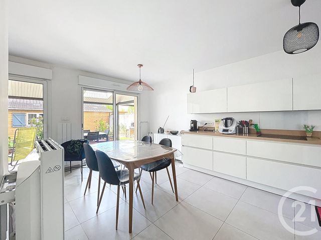 maison à vendre - 5 pièces - 100.94 m2 - FRESNES - 94 - ILE-DE-FRANCE - Century 21 Eureka