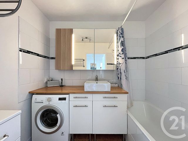 Appartement F4 à vendre - 4 pièces - 74.61 m2 - FRESNES - 94 - ILE-DE-FRANCE - Century 21 Eureka