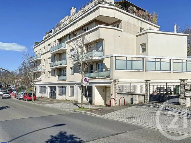 Appartement F4 à vendre - 4 pièces - 74.61 m2 - FRESNES - 94 - ILE-DE-FRANCE - Century 21 Eureka