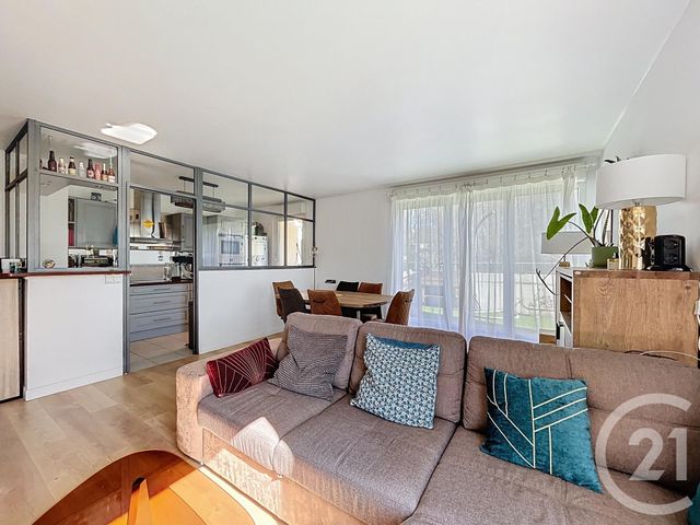 Appartement F4 à vendre - 4 pièces - 74.61 m2 - FRESNES - 94 - ILE-DE-FRANCE - Century 21 Eureka