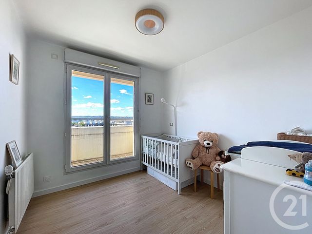 Appartement F4 à vendre - 4 pièces - 74.61 m2 - FRESNES - 94 - ILE-DE-FRANCE - Century 21 Eureka