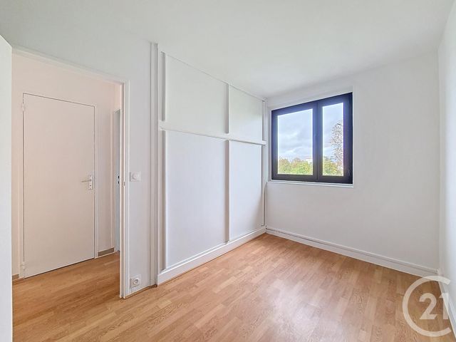 Afficher la photo en grand Appartement F3 à vendre - 3 pièces - 54.37 m2 - RUNGIS - 94 - ILE-DE-FRANCE - Century 21 Eureka