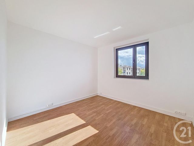 Afficher la photo en grand Appartement F3 à vendre - 3 pièces - 54.37 m2 - RUNGIS - 94 - ILE-DE-FRANCE - Century 21 Eureka