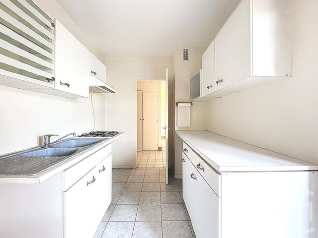 Afficher la photo en grand Appartement F2 à vendre - 2 pièces - 60.78 m2 - FRESNES - 94 - ILE-DE-FRANCE - Century 21 Eureka