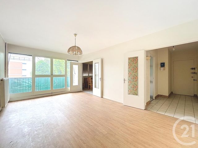 Afficher la photo en grand Appartement F2 à vendre - 2 pièces - 60.78 m2 - FRESNES - 94 - ILE-DE-FRANCE - Century 21 Eureka