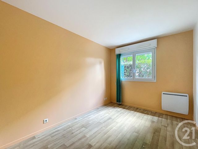 Appartement F4 à vendre - 4 pièces - 74.52 m2 - FRESNES - 94 - ILE-DE-FRANCE - Century 21 Eureka