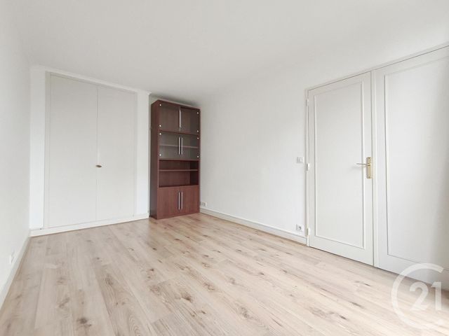 Appartement F2 à louer - 2 pièces - 46.75 m2 - FRESNES - 94 - ILE-DE-FRANCE - Century 21 Eureka