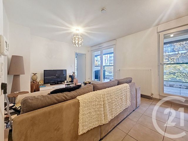 Appartement F2 à vendre - 2 pièces - 41.53 m2 - FRESNES - 94 - ILE-DE-FRANCE - Century 21 Eureka