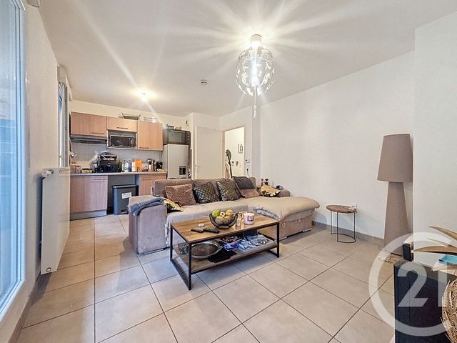 Appartement F2 à vendre - 2 pièces - 41.53 m2 - FRESNES - 94 - ILE-DE-FRANCE - Century 21 Eureka