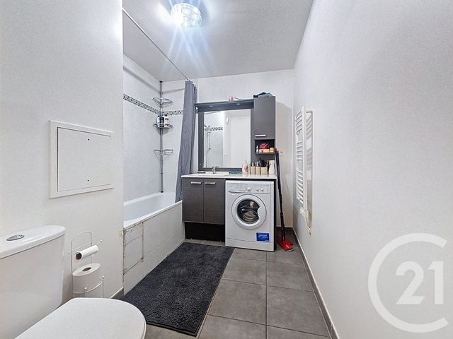 Appartement F2 à vendre - 2 pièces - 41.53 m2 - FRESNES - 94 - ILE-DE-FRANCE - Century 21 Eureka