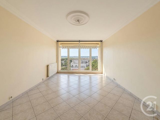 Appartement F3 à vendre - 3 pièces - 72.5 m2 - FRESNES - 94 - ILE-DE-FRANCE - Century 21 Eureka