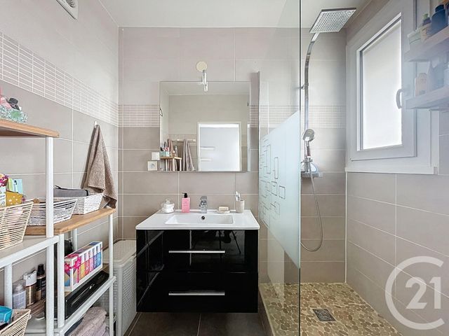 Appartement F2 à vendre - 2 pièces - 42.0 m2 - RUNGIS - 94 - ILE-DE-FRANCE - Century 21 Eureka