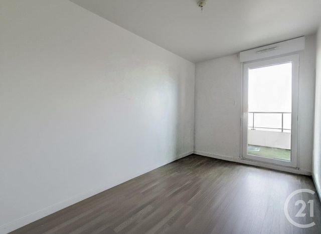 Appartement F3 à louer - 3 pièces - 62.27 m2 - FRESNES - 94 - ILE-DE-FRANCE - Century 21 Eureka