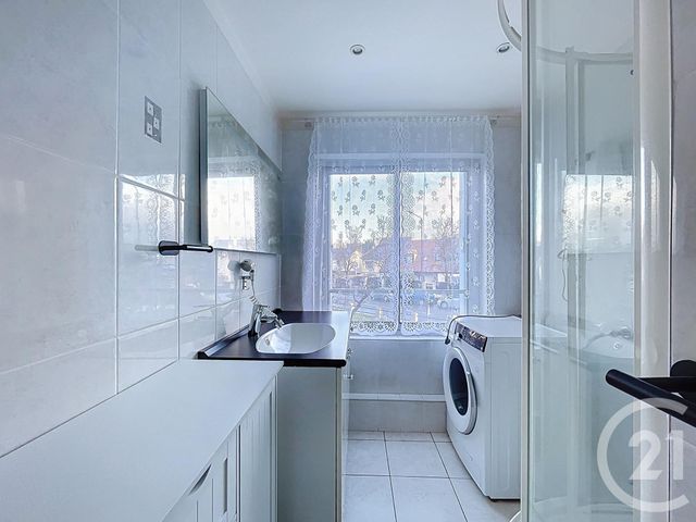 Appartement F3 bis à vendre - 3 pièces - 64.8 m2 - FRESNES - 94 - ILE-DE-FRANCE - Century 21 Eureka