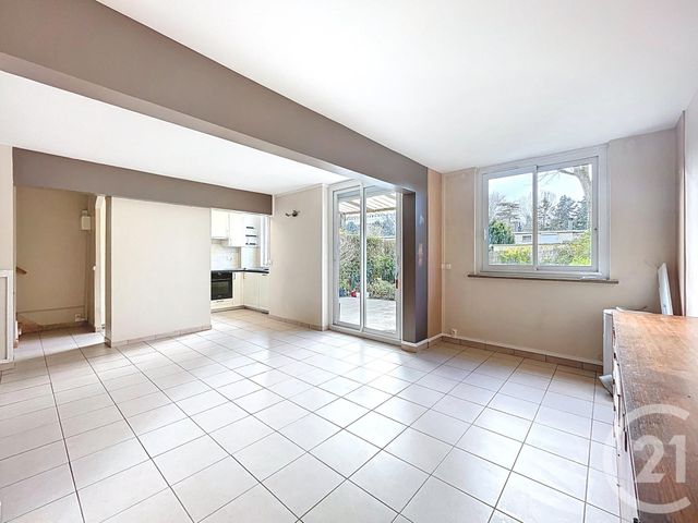 Appartement F3 bis à vendre - 3 pièces - 64.8 m2 - FRESNES - 94 - ILE-DE-FRANCE - Century 21 Eureka