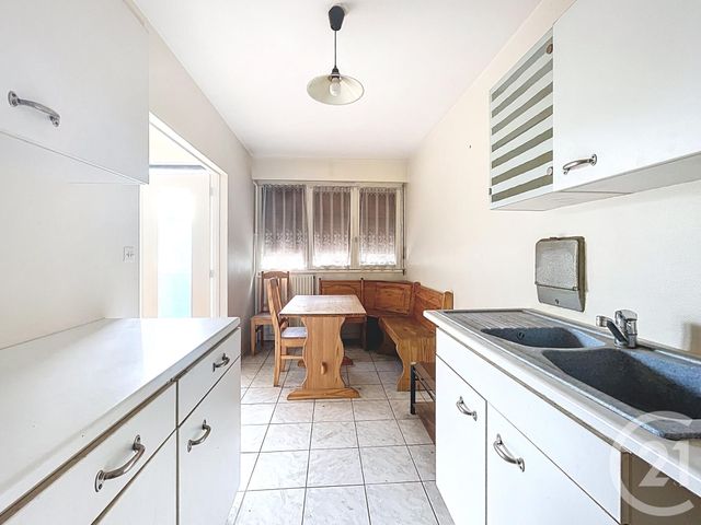 Appartement F2 à vendre - 2 pièces - 60.78 m2 - FRESNES - 94 - ILE-DE-FRANCE - Century 21 Eureka