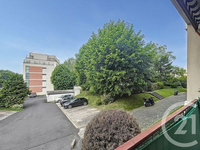 Appartement F2 à vendre - 2 pièces - 60.78 m2 - FRESNES - 94 - ILE-DE-FRANCE - Century 21 Eureka