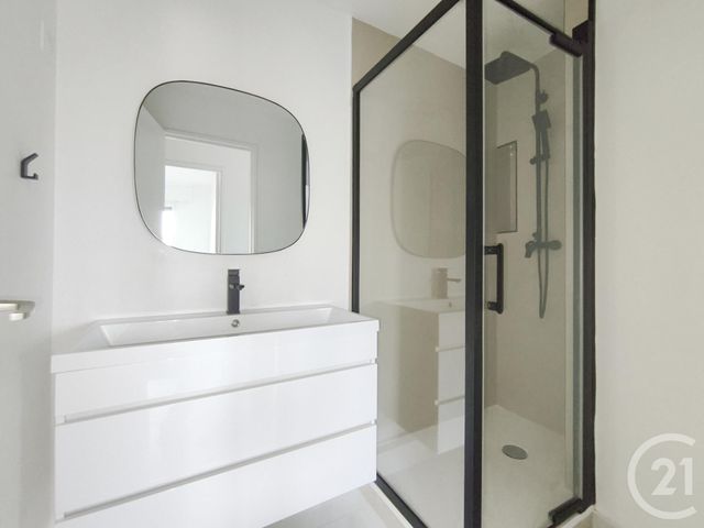 Appartement F3 à louer - 3 pièces - 60.32 m2 - FRESNES - 94 - ILE-DE-FRANCE - Century 21 Eureka
