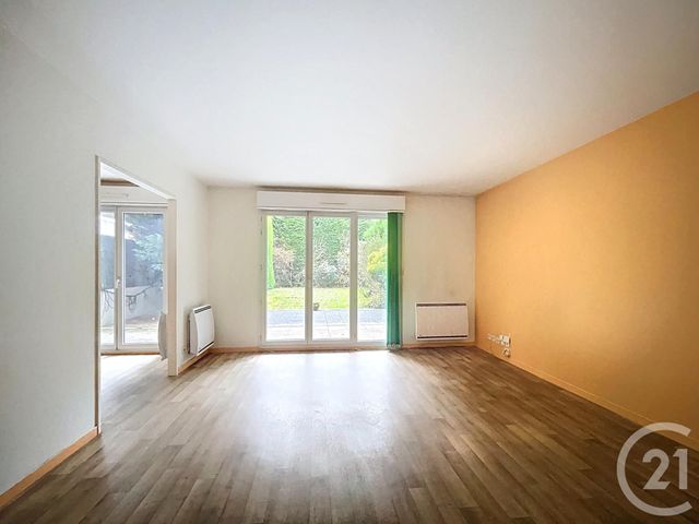 Appartement F4 à vendre - 4 pièces - 74.52 m2 - FRESNES - 94 - ILE-DE-FRANCE - Century 21 Eureka