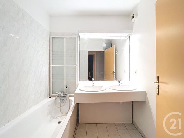 Appartement F4 à vendre - 4 pièces - 74.52 m2 - FRESNES - 94 - ILE-DE-FRANCE - Century 21 Eureka