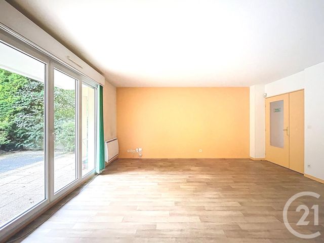 Appartement F4 à vendre - 4 pièces - 74.52 m2 - FRESNES - 94 - ILE-DE-FRANCE - Century 21 Eureka