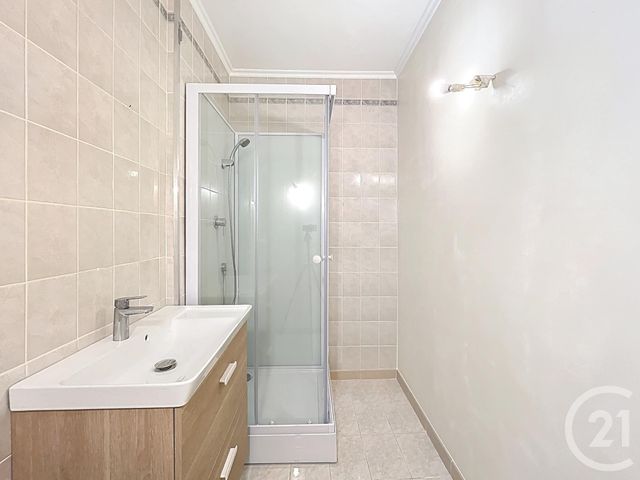 Appartement F4 à vendre - 4 pièces - 72.79 m2 - FRESNES - 94 - ILE-DE-FRANCE - Century 21 Eureka