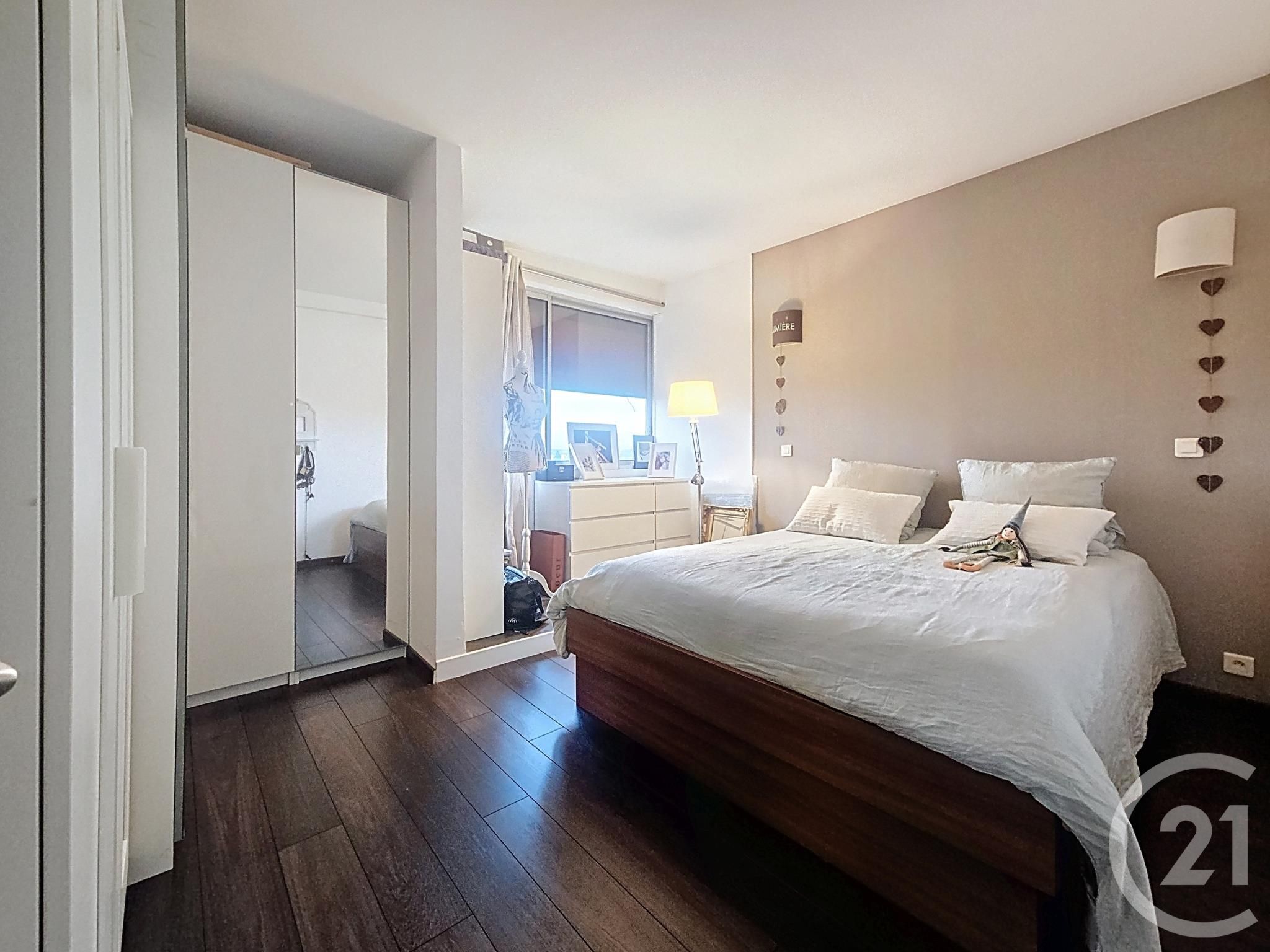 Appartement F5 à vendre - 5 pièces - 80.47 m2 - FRESNES - 94 - ILE-DE-FRANCE - Century 21 Eureka — 9