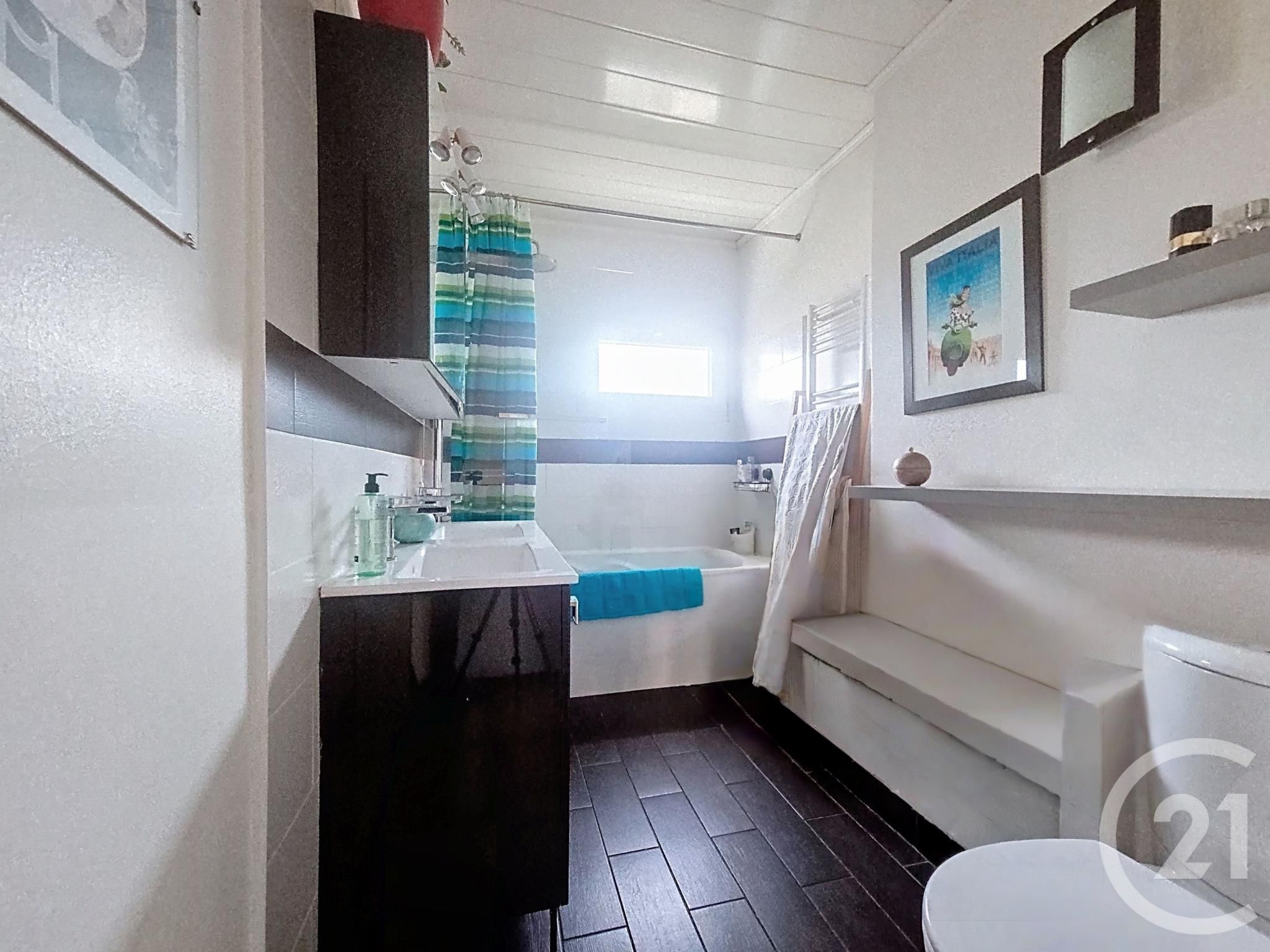 Appartement F5 à vendre - 5 pièces - 80.47 m2 - FRESNES - 94 - ILE-DE-FRANCE - Century 21 Eureka — 11